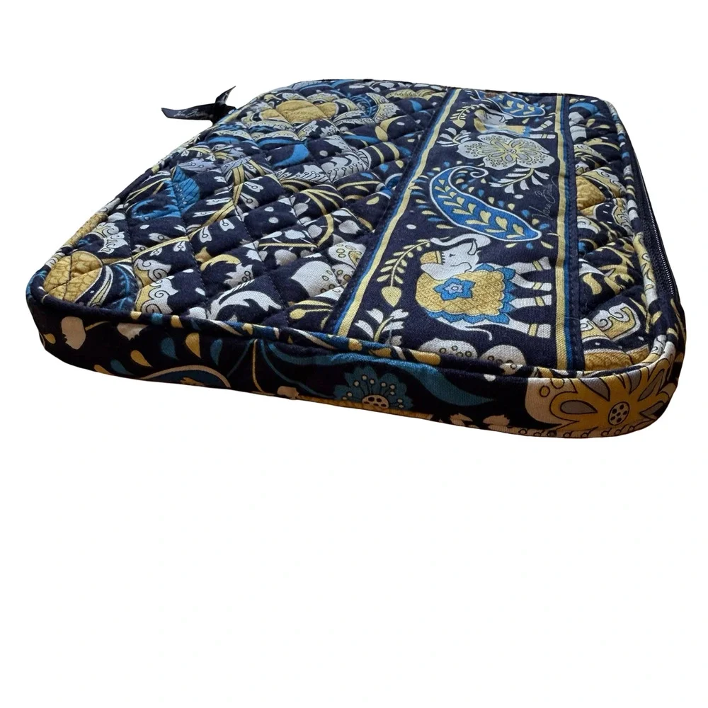 Vera Bradley Ellie Blue Quilted 10